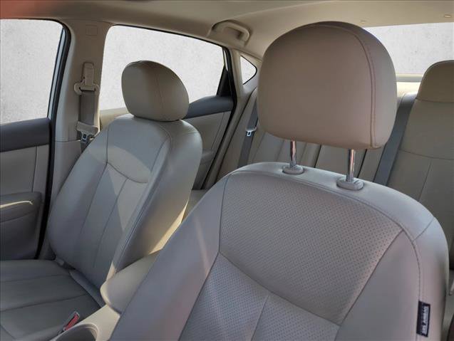 Used 2014 Nissan Sentra SL w/ Premium Package FWD image 24