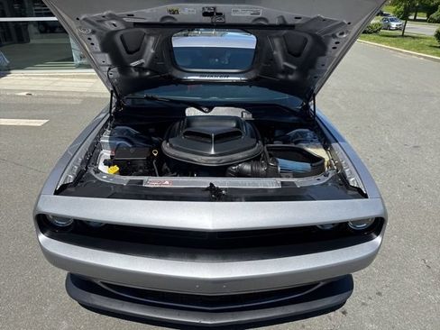Used 2017 Dodge Challenger R/T Scat Pack RWD image 20