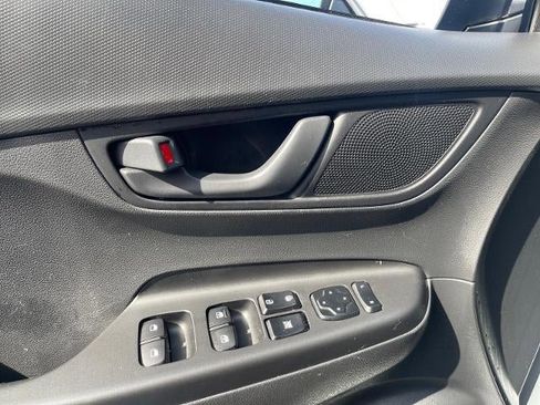 Used 2020 Hyundai Kona SEL image 18