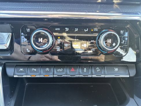 Used 2024 GMC Sierra 1500 Denali w/ Denali Reserve Package image 19