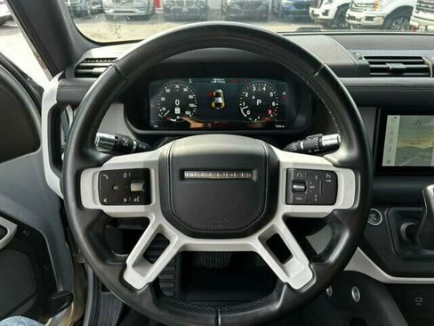 Used 2022 Land Rover Defender 110 X-Dynamic HSE image 24