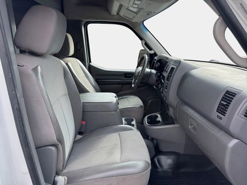Used 2014 Nissan NV 3500 SV w/ Technology Package image 10