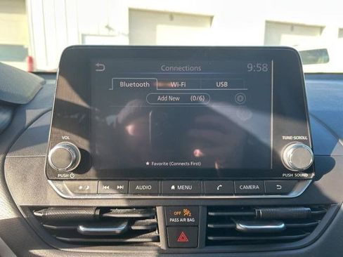 Used 2022 Nissan Altima 2.5 SV image 21