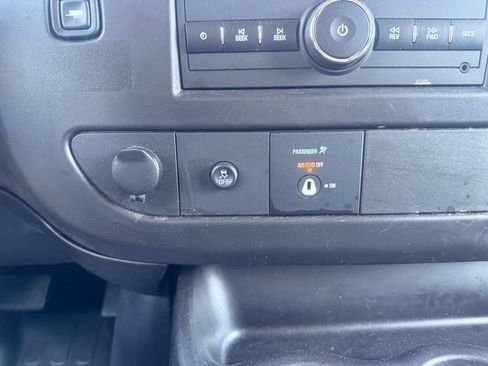 Used 2025 Chevrolet Express 2500 w/ Driver Convenience Package RWD image 40