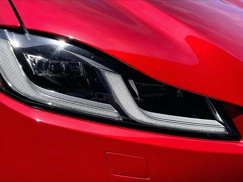 Certified 2022 Jaguar F-PACE SVR AWD/4WD image 29