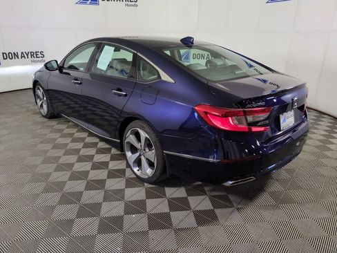 Used 2018 Honda Accord Touring image 3