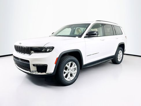 Used 2023 Jeep Grand Cherokee L Limited RWD image 3