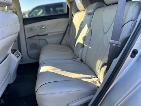 Used 2013 Toyota Venza Limited image 12