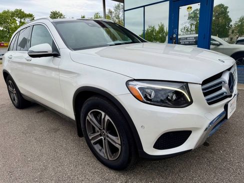 Used 2017 Mercedes-Benz GLC 300 4MATIC image 3