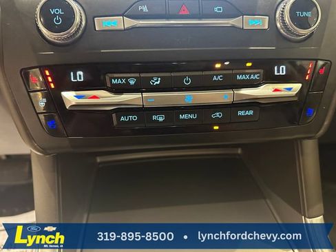 Used 2020 Ford Explorer Platinum w/ Premium Technology Package AWD/4WD image 14