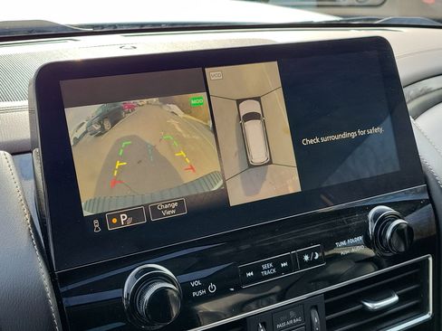 Used 2022 Nissan Armada Platinum w/ Captain's Chairs Package image 28