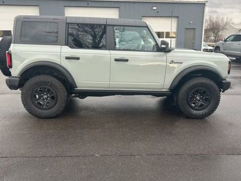 Used 2023 Ford Bronco Wildtrak image 5