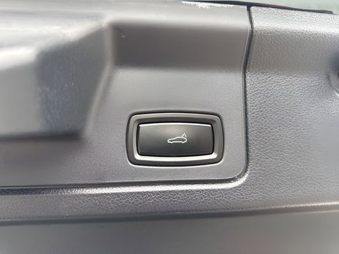 Used 2014 Porsche Panamera 4 image 29