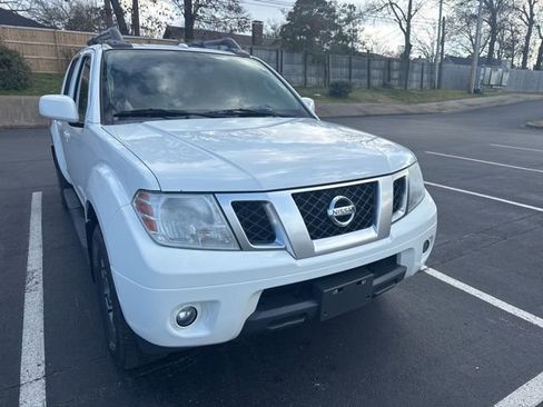 Used 2016 Nissan Frontier PRO-4X w/ Pro-4x Luxury Package image 1