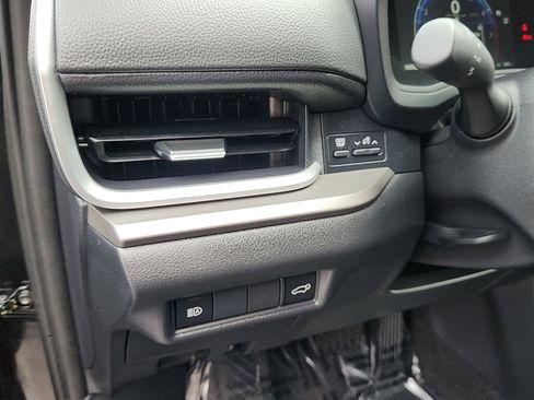 Certified 2025 Toyota Grand Highlander AWD image 13