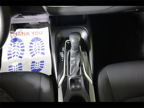 Used 2022 Toyota Corolla LE image 29