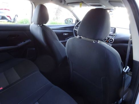 Used 2025 Nissan Sentra SV FWD image 21