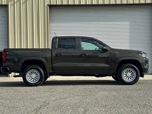Used 2024 Chevrolet Colorado W/T RWD image 3