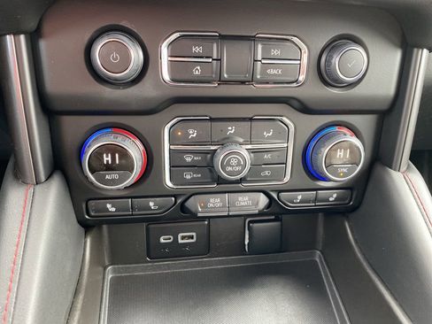 Used 2023 Chevrolet Suburban RST AWD/4WD image 16