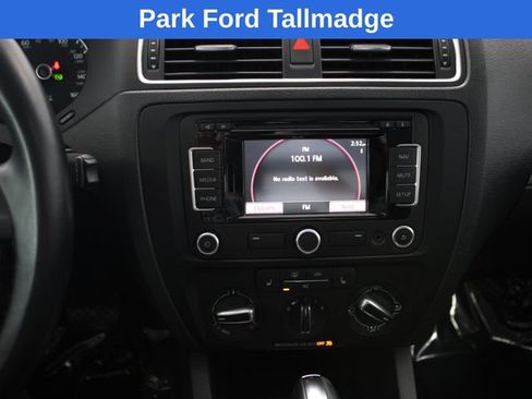 Used 2012 Volkswagen Jetta SEL FWD image 15