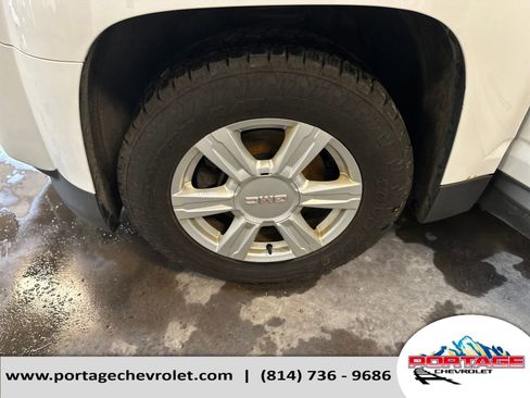 Used 2015 GMC Terrain SLE image 29