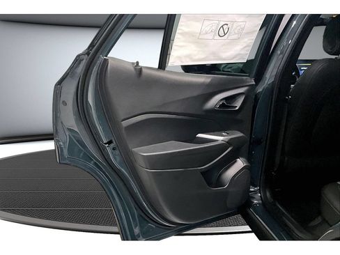 New 2026 Chevrolet Trax LT w/ LT Convenience Package FWD image 39