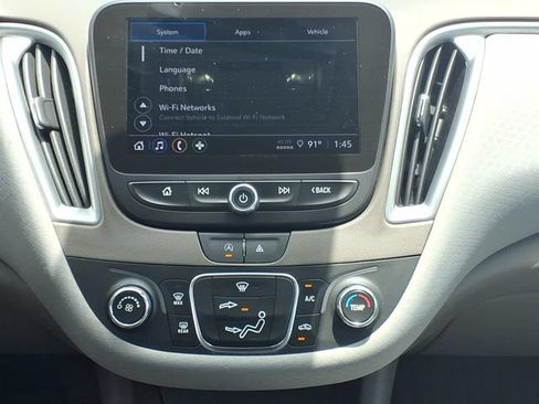 Used 2024 Chevrolet Malibu LS FWD image 17