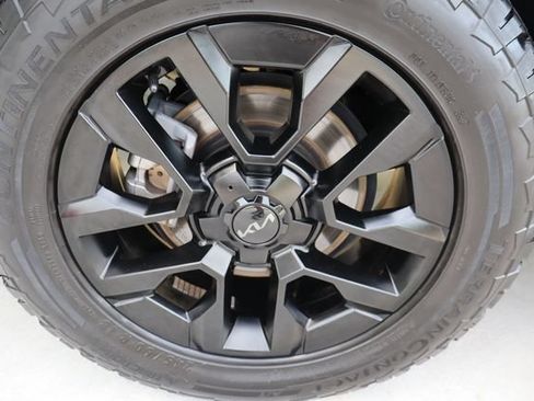 Used 2025 Kia Telluride AWD image 57