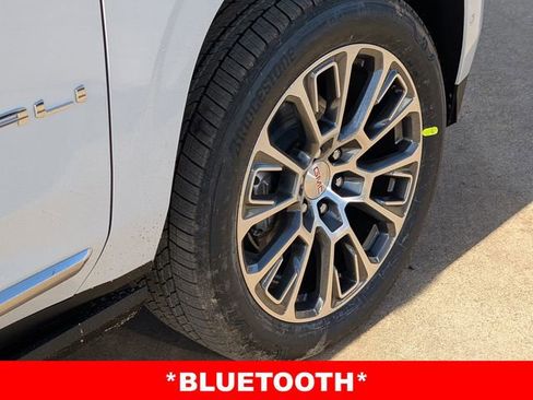 New 2026 GMC Yukon XL Denali w/ Sun & Power Step Package image 9