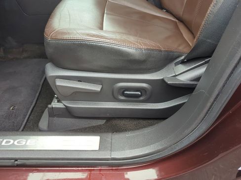 Used 2010 Ford Edge Limited image 31