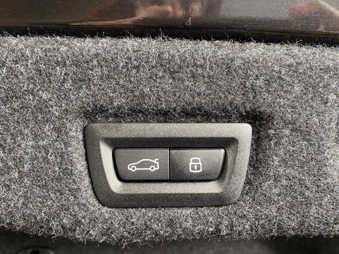 New 2026 BMW 530i xDrive w/ Premium Package image 23