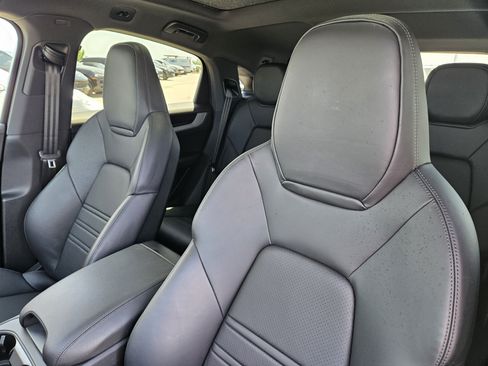 Certified 2026 Porsche Cayenne Coupe AWD/4WD image 6