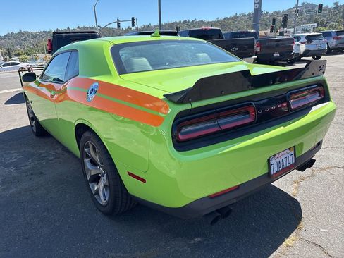 Used 2015 Dodge Challenger R/T Plus image 10