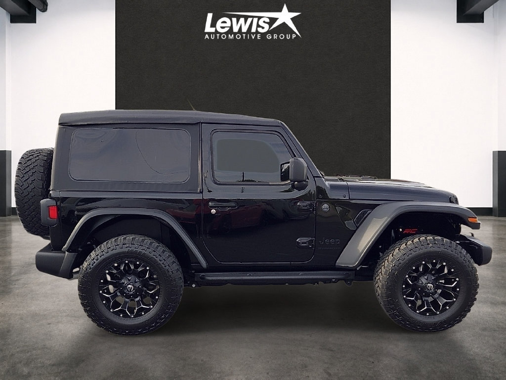 Used 2025 Jeep Wrangler Sport AWD/4WD image 5