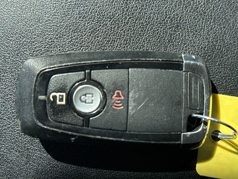 Used 2023 Ford Edge SEL image 28