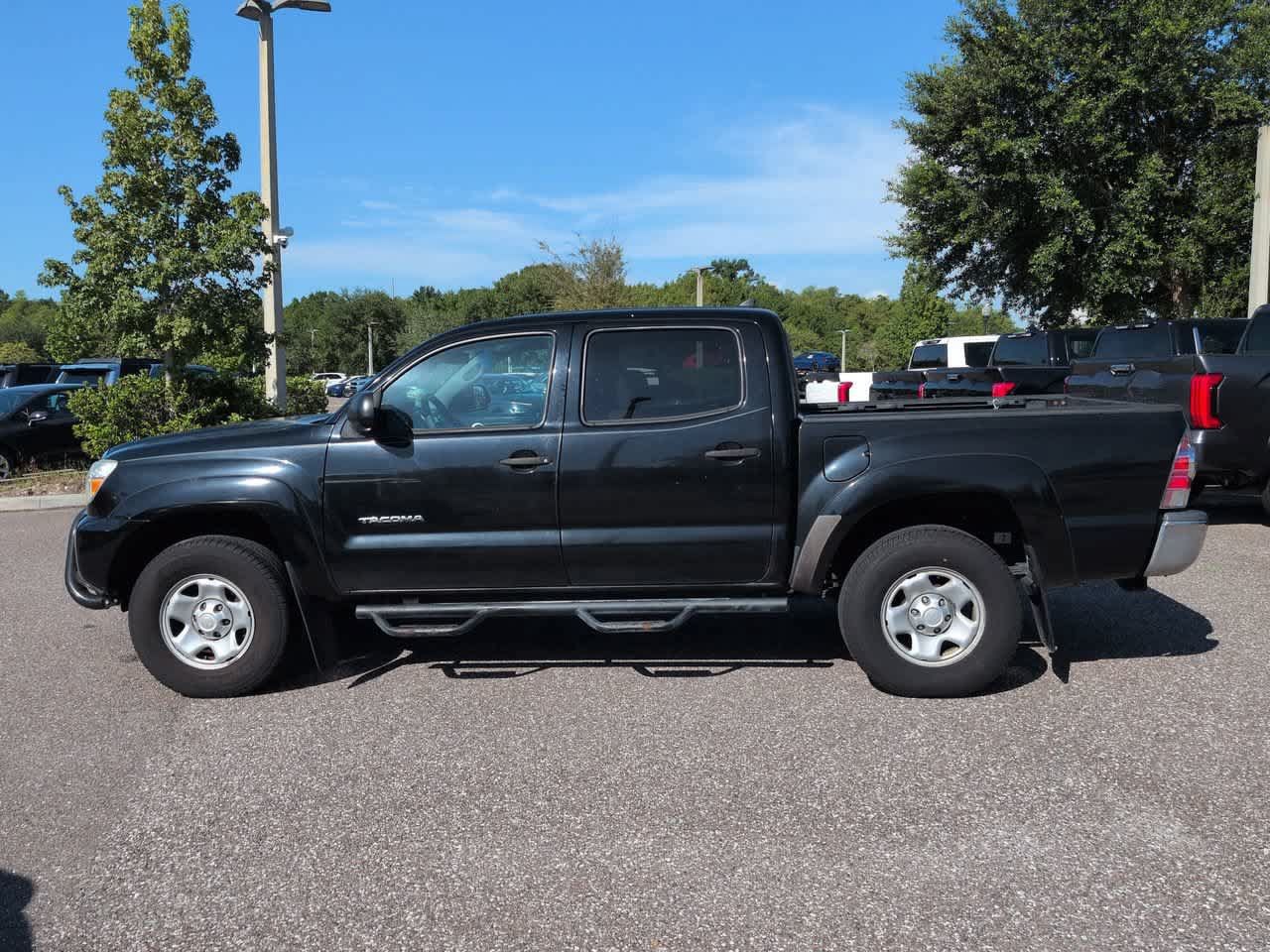 Used 2015 Toyota Tacoma PreRunner w/ SR5 Package RWD image 3
