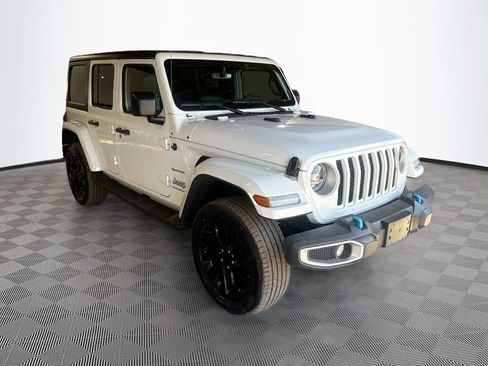 Used 2023 Jeep Wrangler Unlimited Sahara w/ Cold Weather Group AWD/4WD image 4