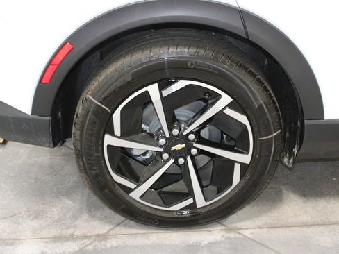 New 2026 Chevrolet Equinox EV LT image 44