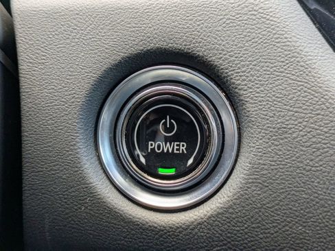 Certified 2024 Cadillac Lyriq Tech w/ Driver Assist Package image 34