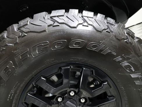 Used 2025 Ford Bronco Raptor image 51