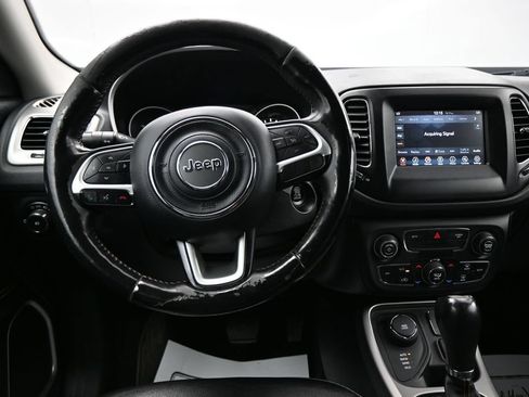 Used 2019 Jeep Compass Latitude w/ Cold Weather Group AWD/4WD image 13