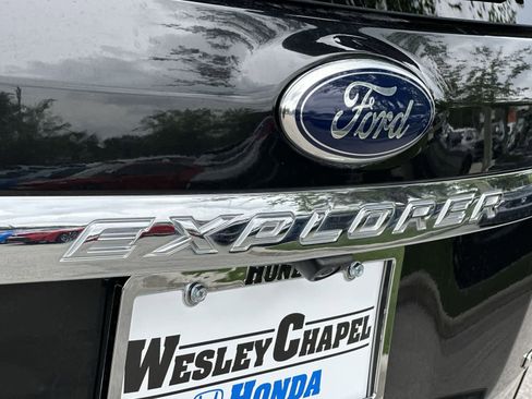 Used 2013 Ford Explorer XLT FWD image 11
