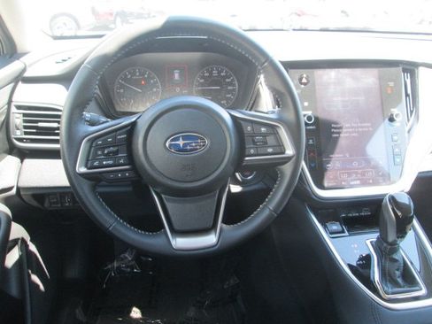 Used 2023 Subaru Outback Premium AWD/4WD image 15