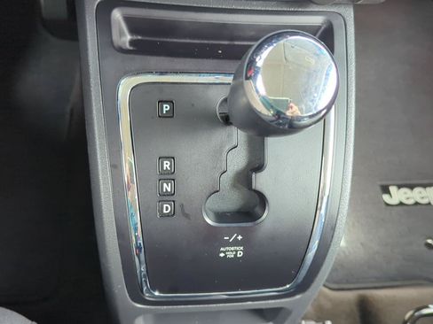Used 2015 Jeep Patriot Sport w/ Power Value Group AWD/4WD image 18