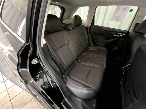 Used 2019 Subaru Forester Limited AWD/4WD image 16