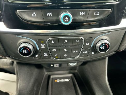 Certified 2023 Chevrolet Traverse RS image 17