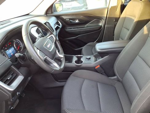 Used 2024 GMC Terrain SLE FWD image 10