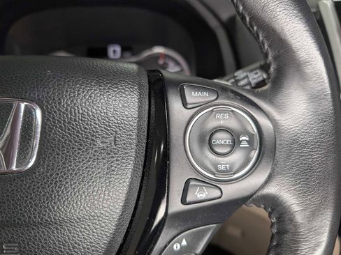 Used 2016 Honda Pilot Touring image 37