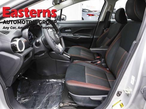 Used 2020 Nissan Versa SR w/ Convenience Package image 14