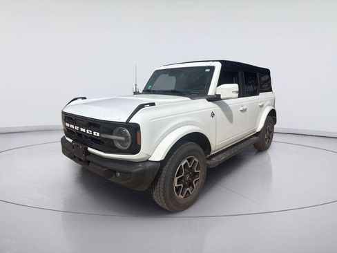 Used 2023 Ford Bronco Outer Banks AWD/4WD image 7